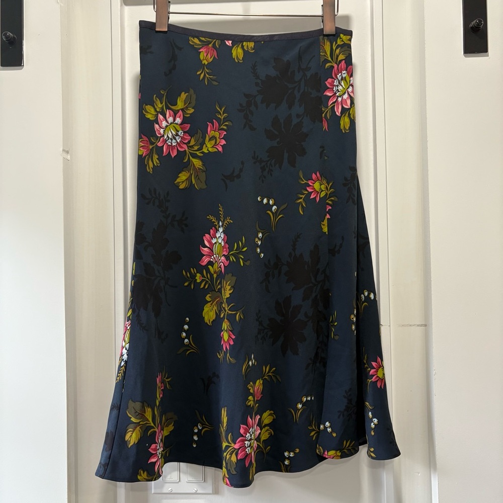 Ann Taylor Blue & Black Floral Midi Slip Skirt Size 8